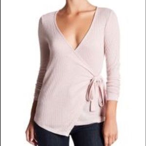 ❌SOLD❌ Blush wrap top